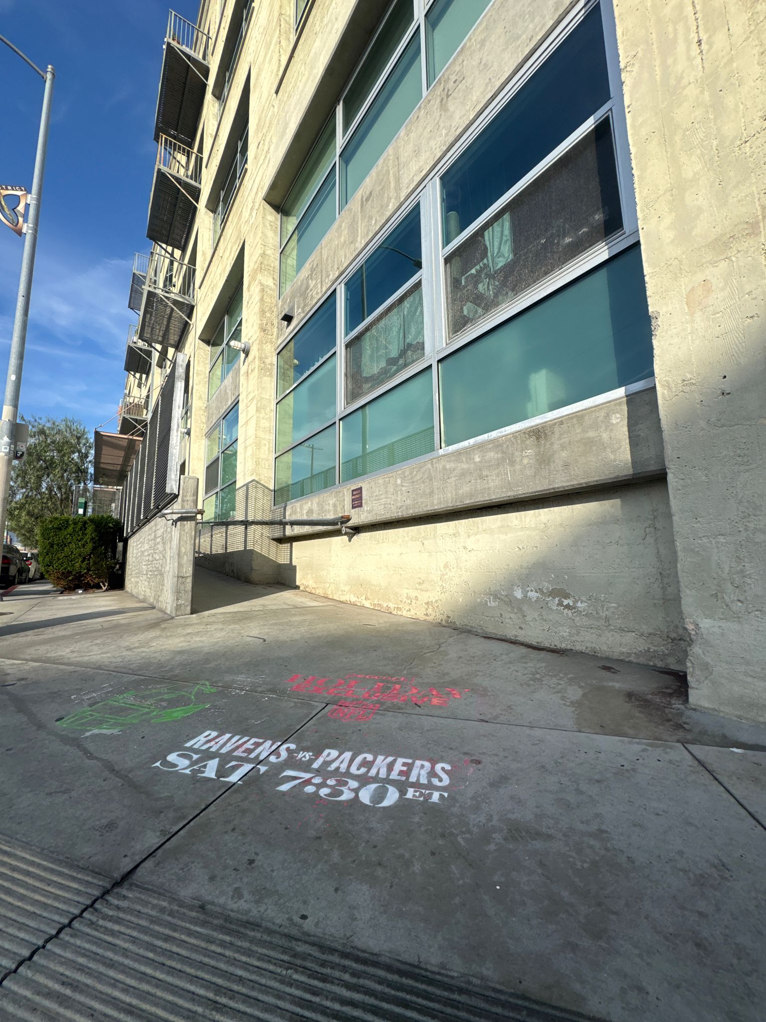 Stencil 27.3 Arts District Hewitt St